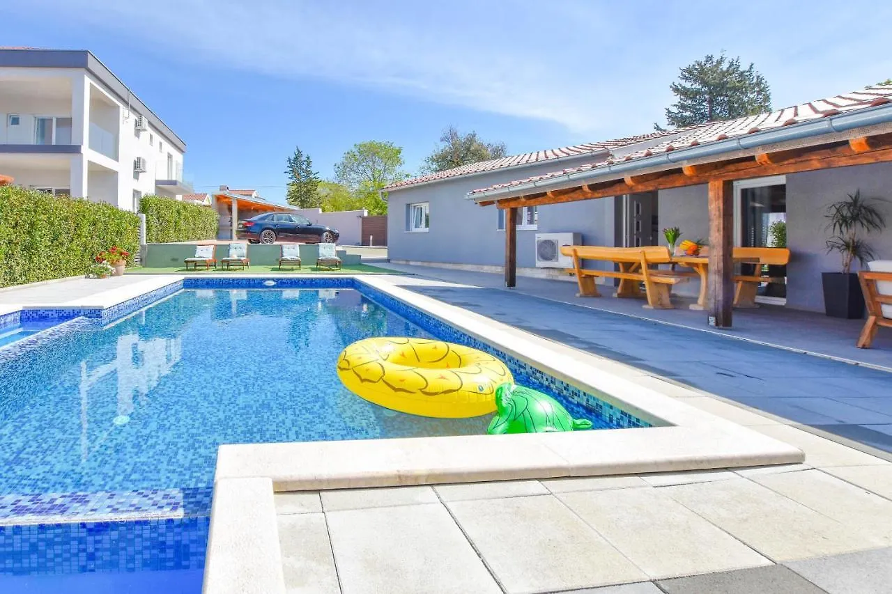 Villa Pave Pakostane Croatia